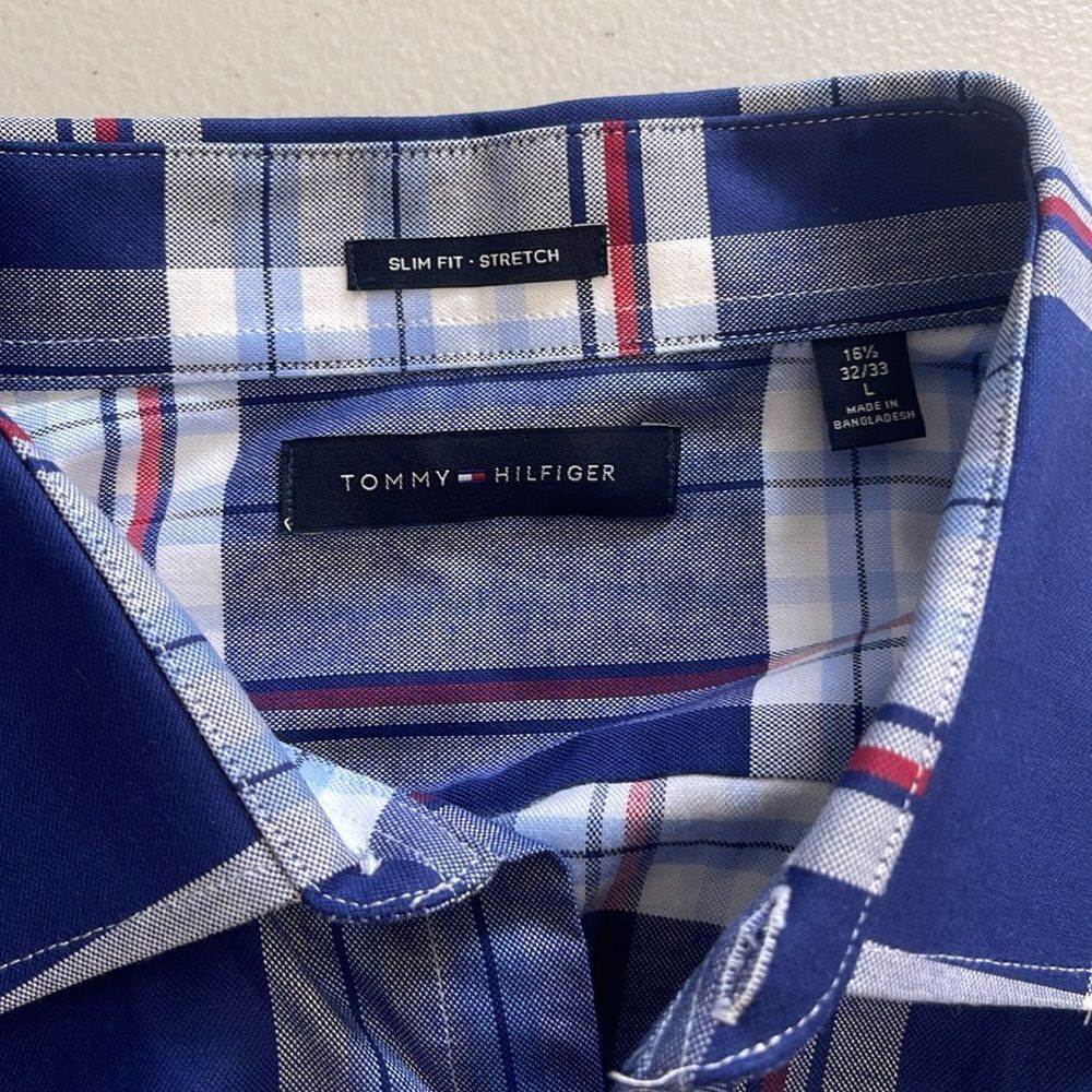 men’s Tommy Hilfiger button down shirt - Picture 3 of 3